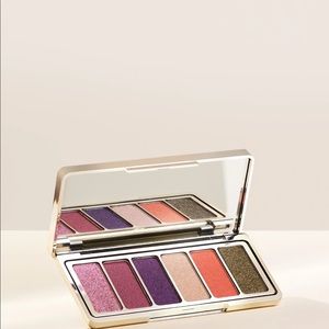 Rare Beauty
Magnetic Spirit Eyeshadow Palette